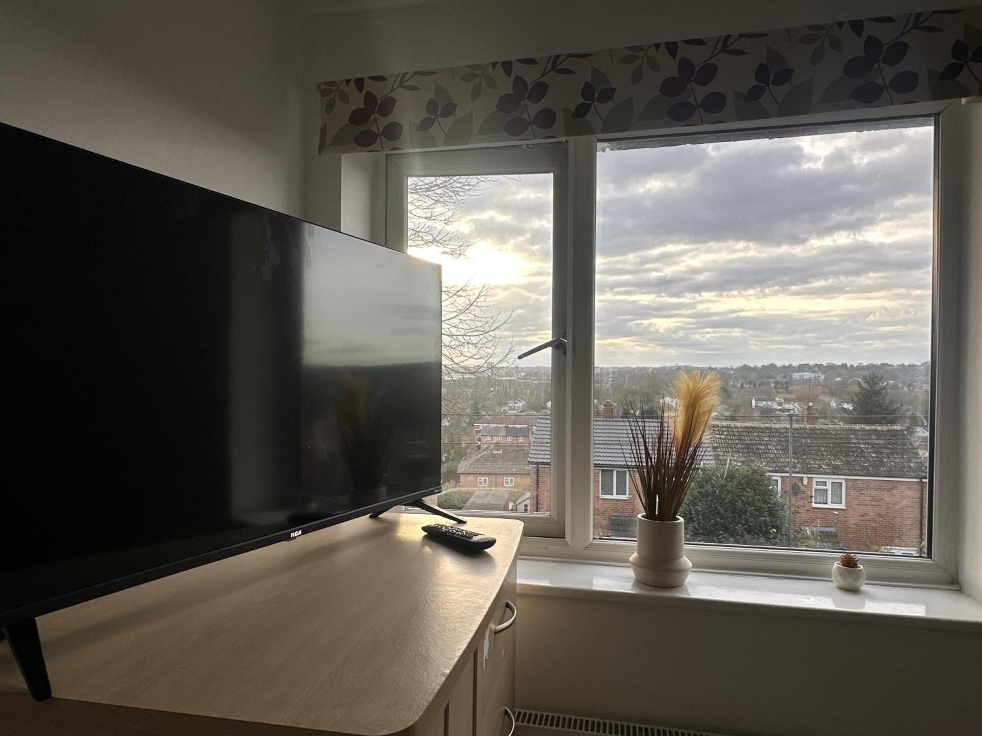 Sirius A Properties - 3 Bedrooms - - Amazing Hillside Views Of Derby City Centre - - Free Wifi - - Netflix - - Sky-Sports - - Monopoly - - Uno - - Cards Exterior foto