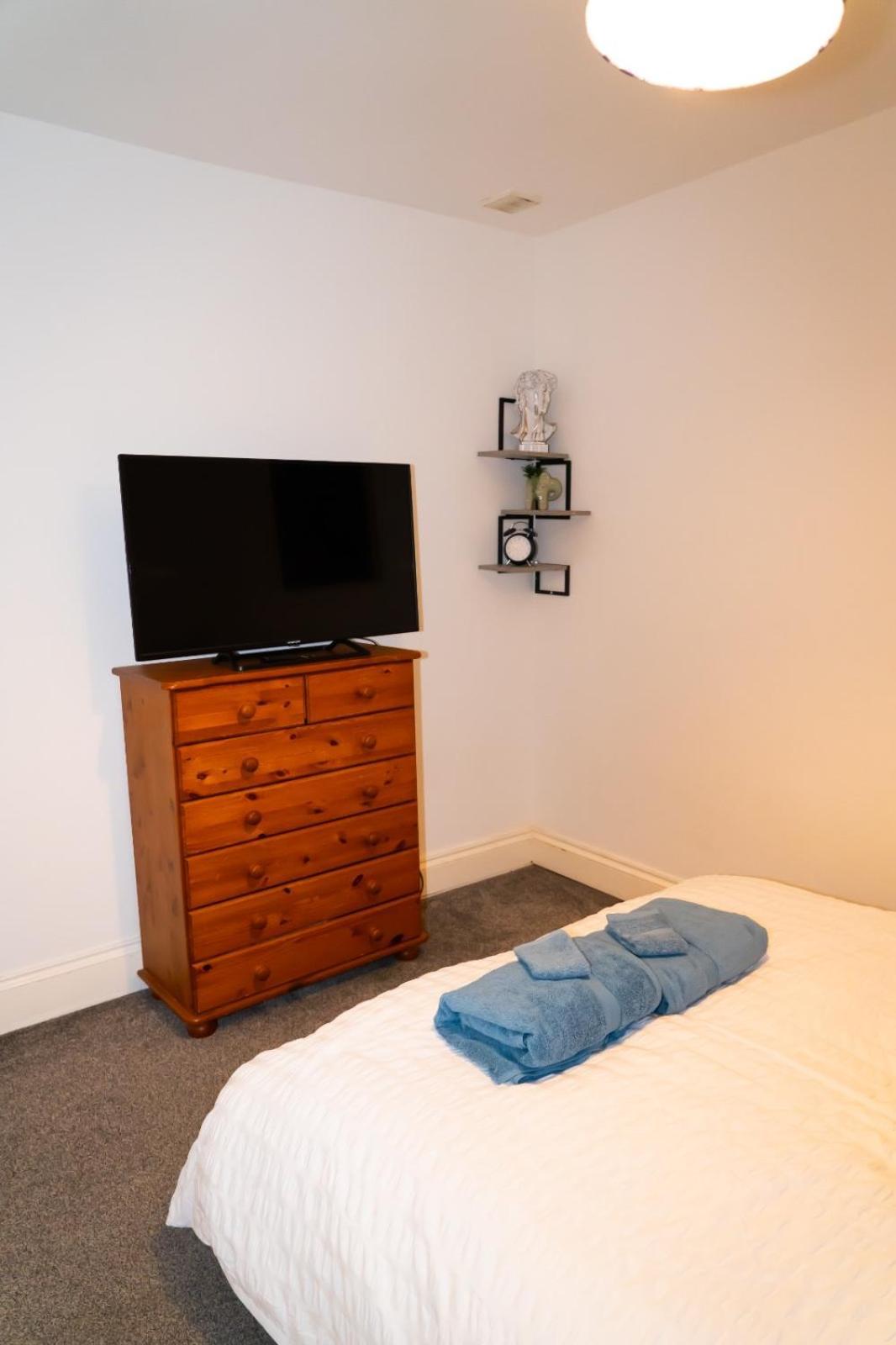 Sirius A Properties - 3 Bedrooms - - Amazing Hillside Views Of Derby City Centre - - Free Wifi - - Netflix - - Sky-Sports - - Monopoly - - Uno - - Cards Exterior foto